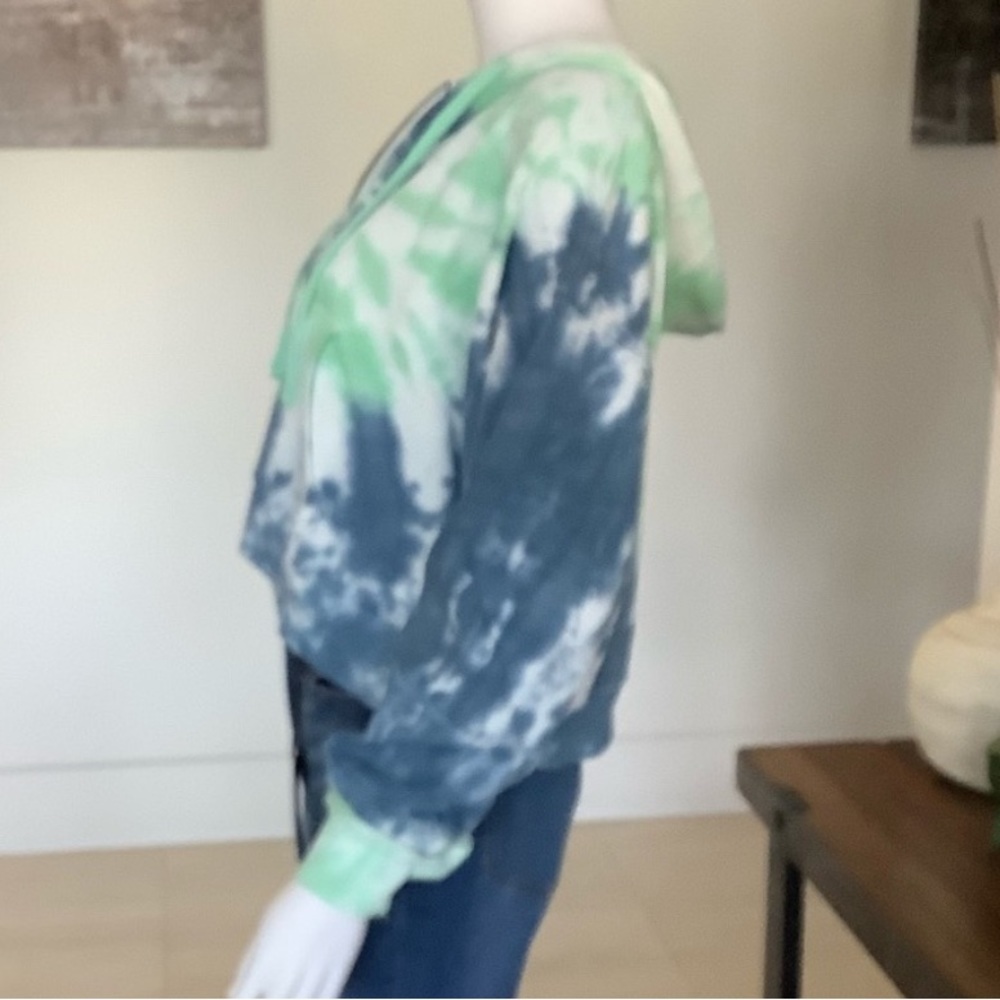 Aeropostale Tie-Dye Hoodie - Picture 2 of 6
